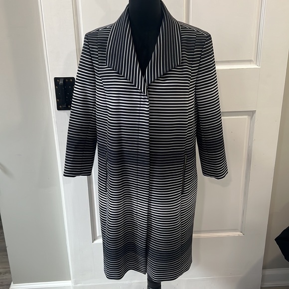 Classiques Entier size Med great quality excellent condition, hidden zipper - Picture 3 of 11